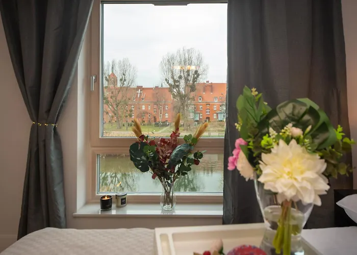 Maya's Flats & - River View Appartement