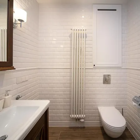 Maya's Flats & - River View