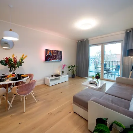 Maya's Flats & - River View