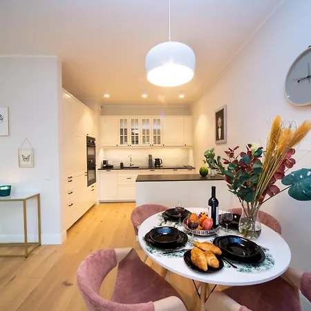 Maya's Flats & - River View