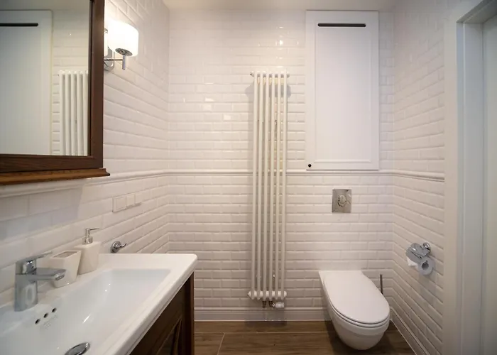 Maya's Flats & - River View