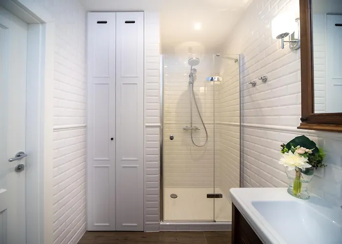 Maya's Flats & - River View 아파트 *